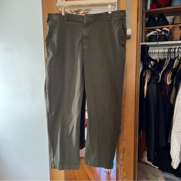 GAP Pants - GAP khakis